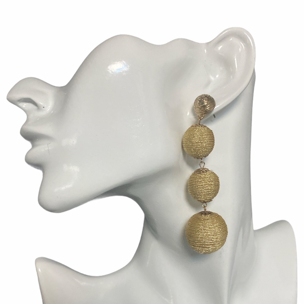 Design Lab Gold Balls drop earring🧩